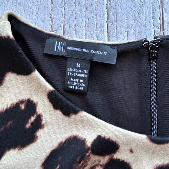 INC International Concepts Short Puff Sleeve Animal Print Top ๐๐ - Picture 5 of 6